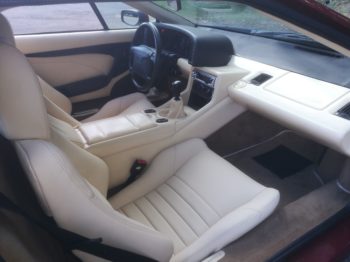 Intérieur cuir d'une Lotus Esprit refait par RC Sellerie RC Sellerie