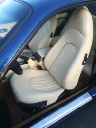 Rénovation du siège conducteur en cuir d'un Coupé Maserati GT 4200 par l'Atelier RC Sellerie RC Sellerie