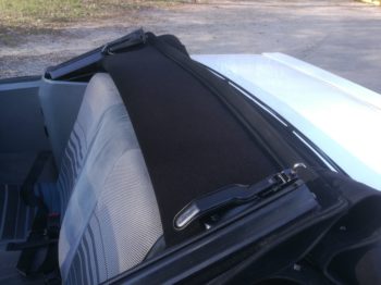 Remplacement du ciel de toit pour une opel Ascona Cabriolet GT 2.0 par l'Atelier RC sellerie RC Sellerie