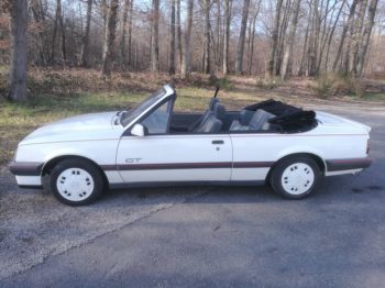 Rénovation d'une opel Ascona Cabriolet 2.0 GT par l'Atelier RC sellerie RC Sellerie