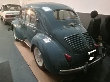 Rénovation d'une sellerie complète sur une Renault 4CV de 1957 par RC Sellerie RC Sellerie