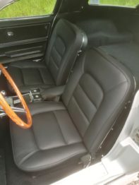 Réalisation d'une sellerie en cuir d'une Corvette C2 par RC Sellerie RC Sellerie