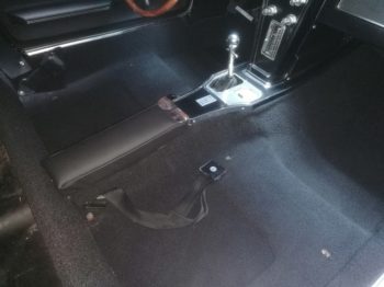 Remplacement des moquettes de l'habitacle d'une Corvette C2 par RC Sellerie RC Sellerie