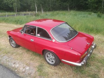 Rénovation complète d'un intérieur cuir sur un Coupé 2000 Bertone Alfa Romeo par RC Sellerie à Gambais RC Sellerie