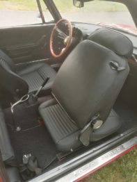 Rénovation complète d'un intérieur cuir sur un Coupé 2000 Bertone Alfa Romeo par RC Sellerie à Gambais RC Sellerie
