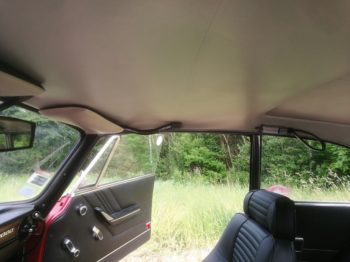 Remplacement du ciel de toit sur un Coupé 2000 Bertone Alfa Romeo par RC Sellerie à Gambais RC Sellerie