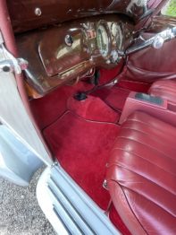 Remplacement des moquettes d'habitacle sur un Coach Delage de 1938 par RC Sellerie RC Sellerie