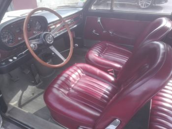 Photo après travaux de la rénovation de la suspension et des mousses d'assises avant d'une Lancia Flavia par RC Sellerie à Gambais RC Sellerie