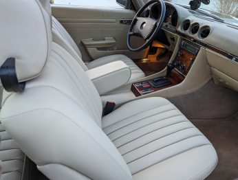 Réalisation d'une sellerie cuir pour un Coupé SLC 450 de 1977 par RC Sellerie RC Sellerie