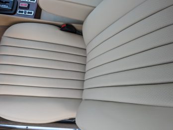 Réalisation d'une sellerie cuir perforée diamantée pour un Coupé SLC 450 de 1977 par RC Sellerie RC Sellerie