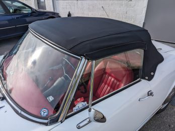 Remplacement de la capote en Alpaga d'une Alfa Romeo Guilia par RC Sellerie RC Sellerie