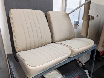 Réalisation d'une sellerie Tissu avec changement des mousses sur Renault 5 TL par RC Sellerie RC Sellerie
