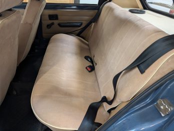 Réalisation d'une sellerie Tissu avec changement des mousses sur Renault 5 TL par RC Sellerie RC Sellerie