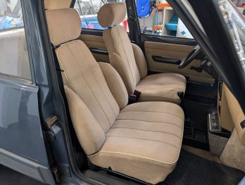 Réalisation d'une sellerie Tissu avec changement des mousses sur Renault 5 TL par RC Sellerie RC Sellerie
