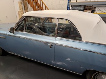 Remplacement de la capote en Vinyle d'une Buick Slylark par RC Sellerie RC Sellerie
