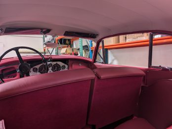 Réalisation du ciel de toit en laine de cette Jaguar XK 150 FHC par RC Sellerie RC Sellerie