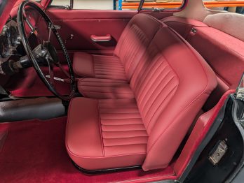 Réalisation des sièges en cuir de cette Jaguar XK 150 FHC par RC Sellerie RC Sellerie