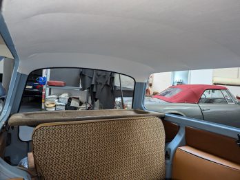 Remplacement ciel de toit en vinyle par RC Sellerie sur une Trabant 600 RC Sellerie
