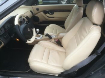 Rénovation des cuirs d'une MG TF par RC Selleri RC Sellerie