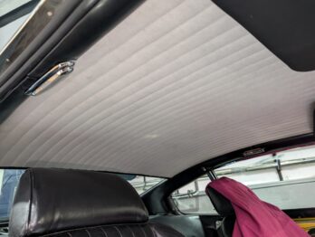 Réalisation d'un ciel de toit en suédine avec côtes sur Aston Martin DBS par RC Sellerie RC Sellerie