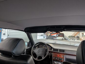 Remplacement du ciel de toit gris d'un Cabriolet Mercedes Type 124 par RC Sellerie RC Sellerie