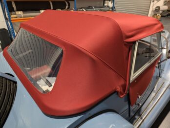 Confection sur mesure d'une capote en Alpaga Bordeaux pour une Morgane Plus 4 par RC Sellerie RC Sellerie