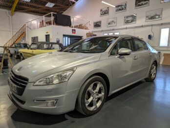 Rénovation de la sellerie en cuir d'une Peugeot 508 par RC Sellerie RC Sellerie