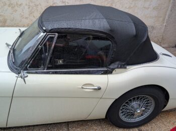 Remplacement d'une capote en vinyle sur Austin Healey 1966 par RC Sellerie RC Sellerie
