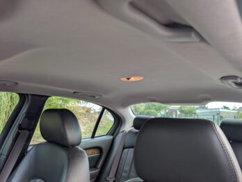 Remplacement du tissu de ciel de toit en jersey gris sur Jaguar X-Type par RC Sellerie RC Sellerie
